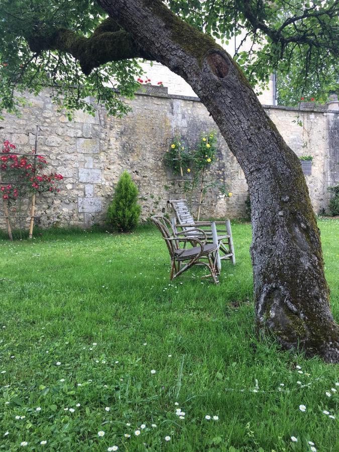Grange Bleuet Bed and Breakfast Aubeterre-sur-Dronne Buitenkant foto